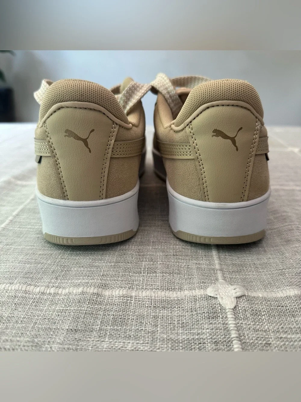 Puma Carina Street Platform Sneakers Women 9 Beige Thick‎ Lace Streetwear